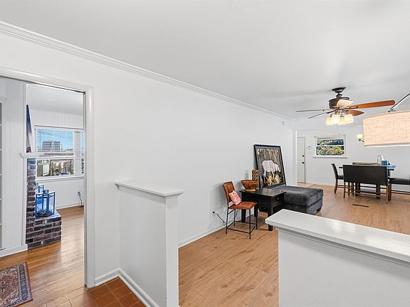 2nd image of 17 Oakwood Rd