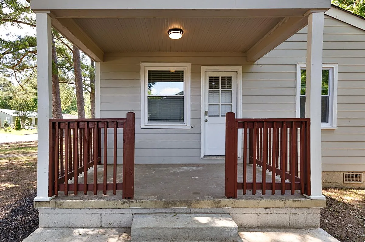 2 bed, 824 sqft, $1,275 — Photo 3