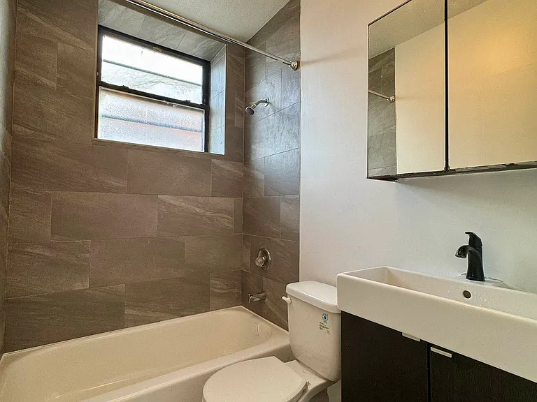301 E 110th St #4C — Photo 10