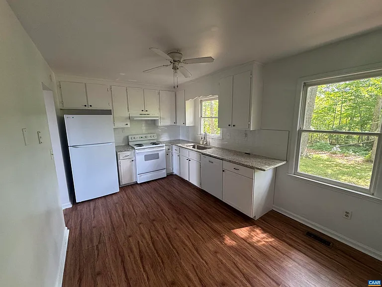 86 Saddle Creek Ln — Photo 2