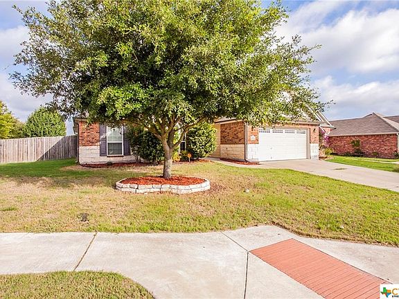 3rd image of 5832 Alexandria Dr