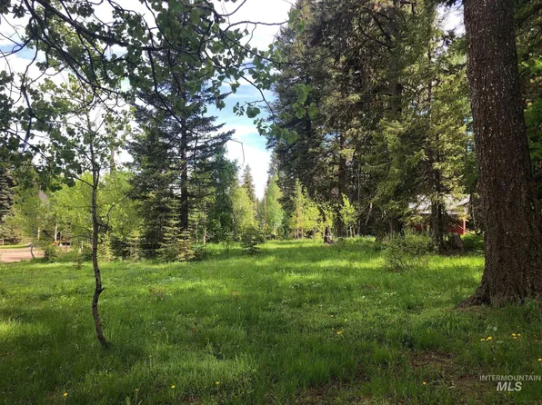 2213 Highland Rd, Donnelly, ID 83615