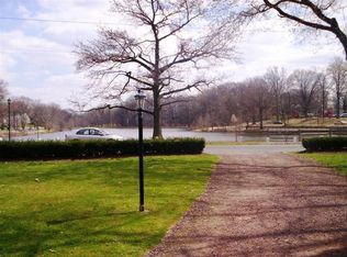 71 E Lake Dr, Audubon, NJ 08106