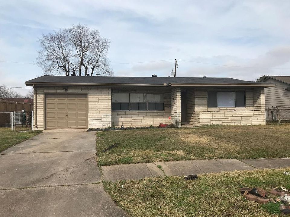 1st image of 1301 Glencrest Dr