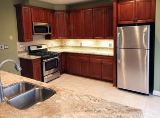 2138 Capstone Cir, Herndon, VA 20170