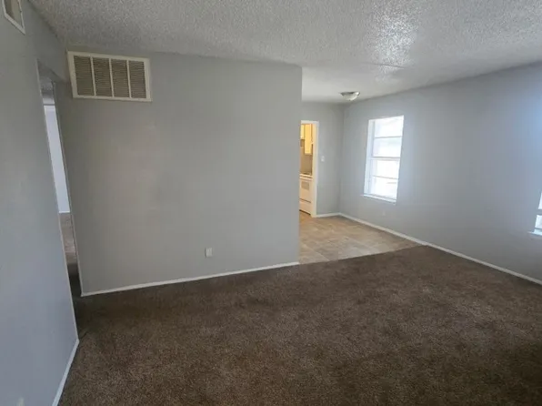 1206 Indiana St #212, Graham, TX 76450