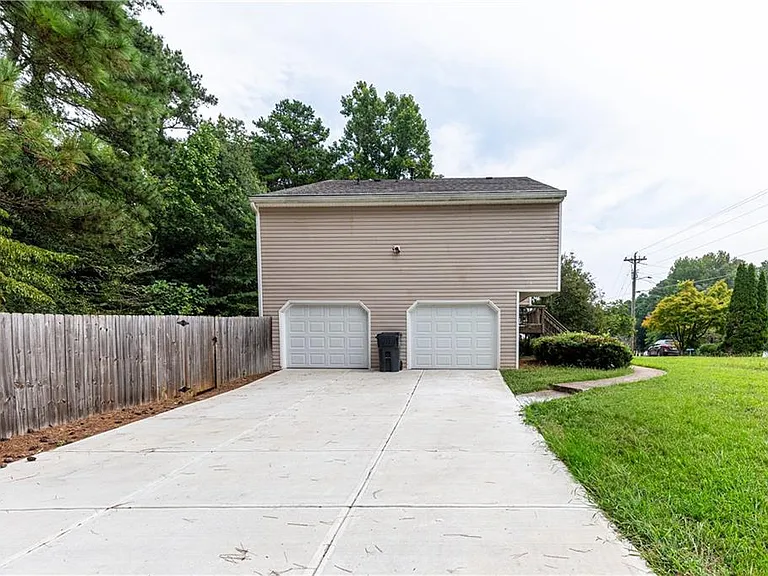 409 Arnold Rd — Photo 38