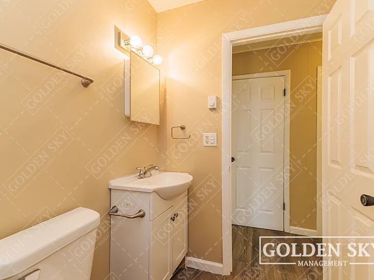 6301 E Piccadilly Rd — Photo 6