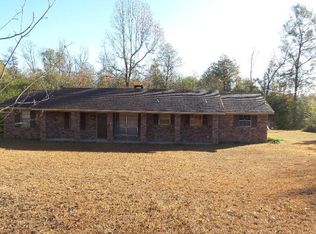 1132 Springhill Rd, Laurel, MS 39443