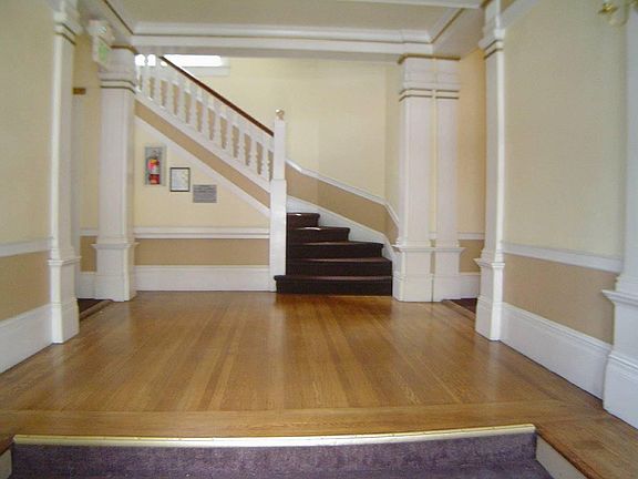 5th image of 909 Page St APT 9