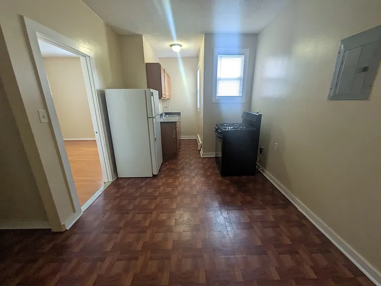 59 Derby Ave #O2R — Photo 2