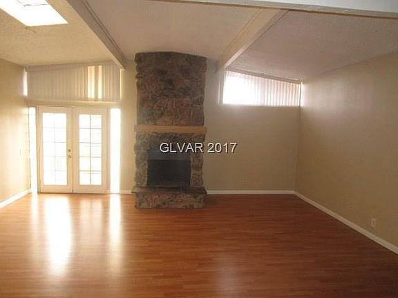 4th image of 228 S Wallace Dr #0
