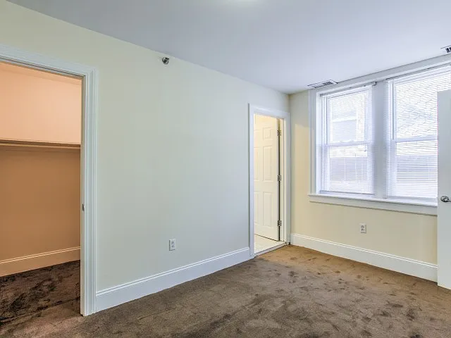 Campus Apartments — Photo 6