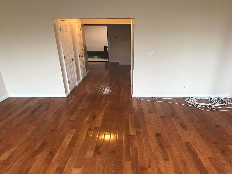 1st image of 920 E 224th St APT 2R