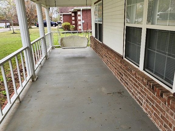 4th image of 1604 S 15th Pl