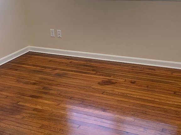 5th image of 8020 Catawba Dr