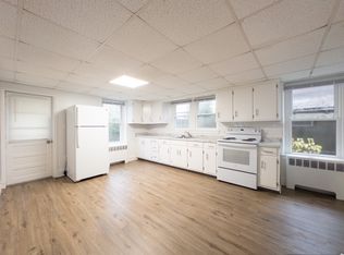 118 1/2 W Montgomery Ave, North Wales, PA 19454
