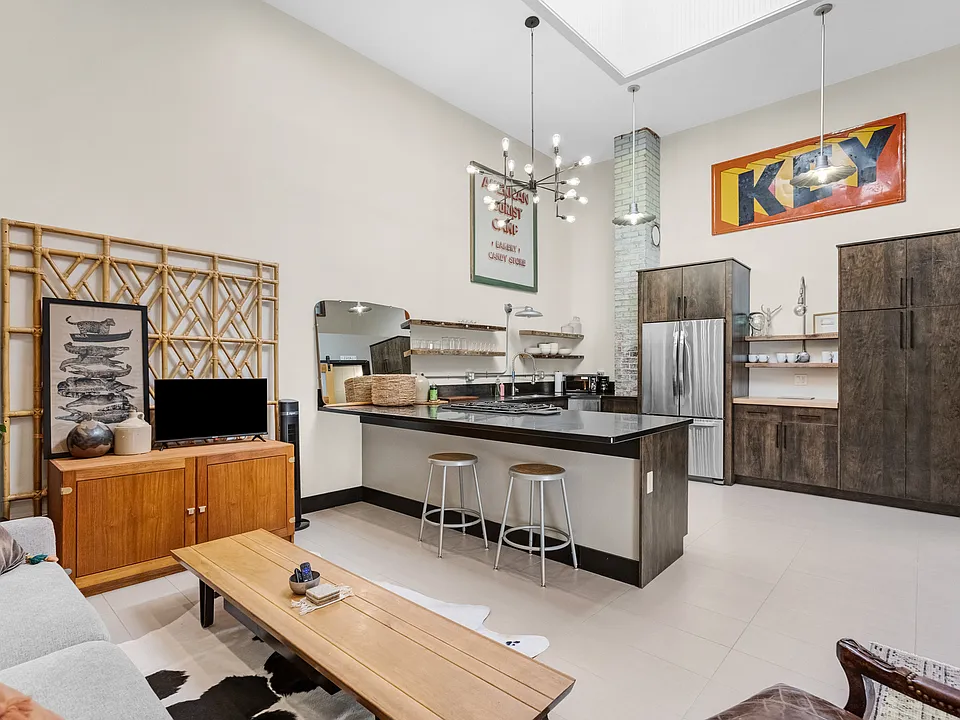 106 F St #3