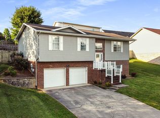 160 Old Mill Ct, Kingsport, TN 37664