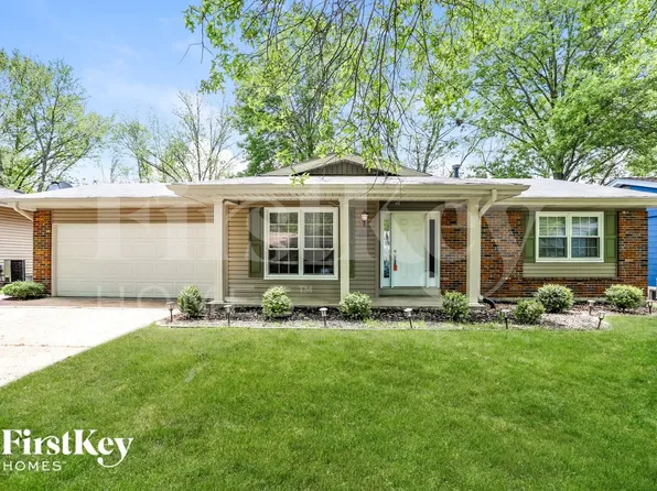 522 Ballwood Dr, Ballwin, MO 63021