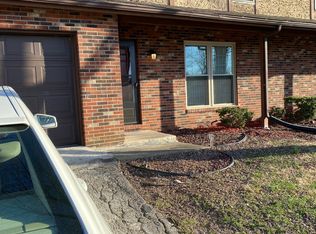608 Plankway Ct, Belleville, IL 62221