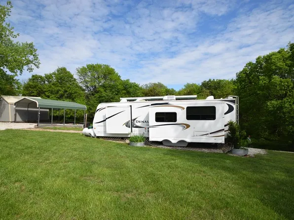 17305 Meadow Lark Ct, Unionville, MO 63565