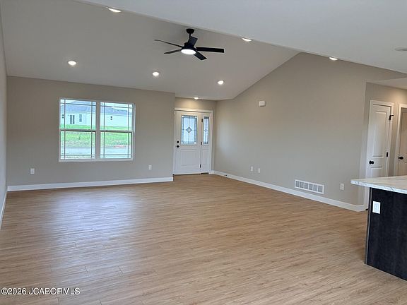 5th image of 14872 Welch Dr