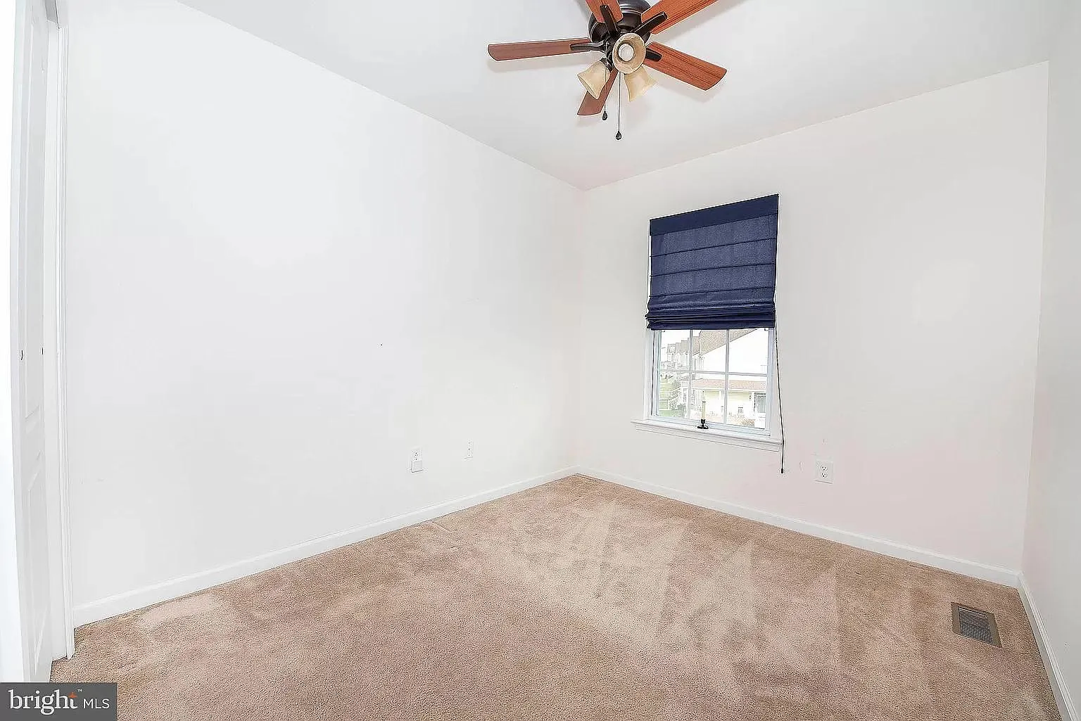 3 bed, 2.5 bath, 1800 sqft, $2,700 — Photo 4