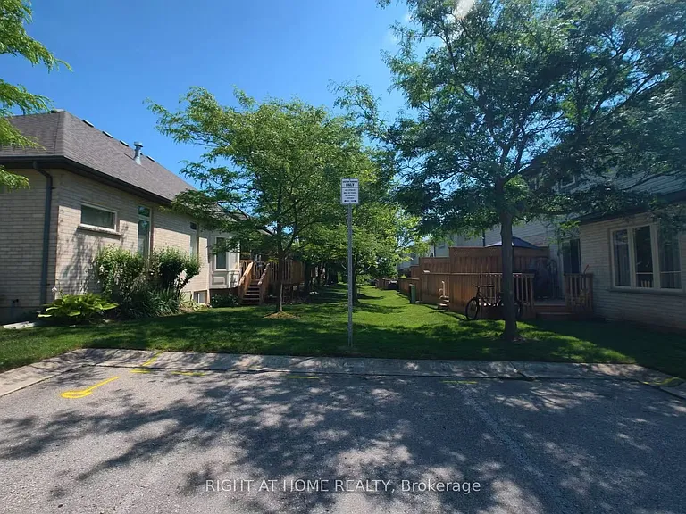 505 Blue Jay Dr #75 — Photo 2