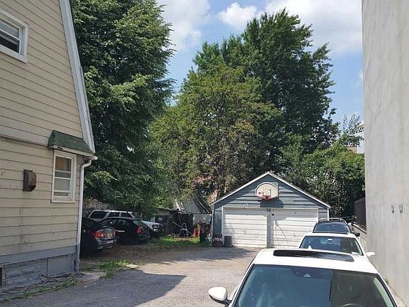 3rd image of 112 13/15 39th Ave