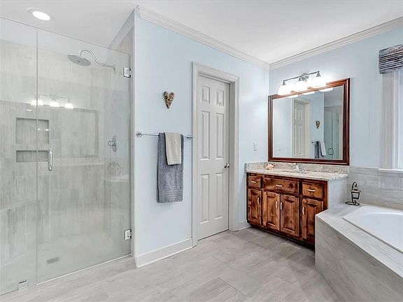 3rd image of 8107 Seaview Dr