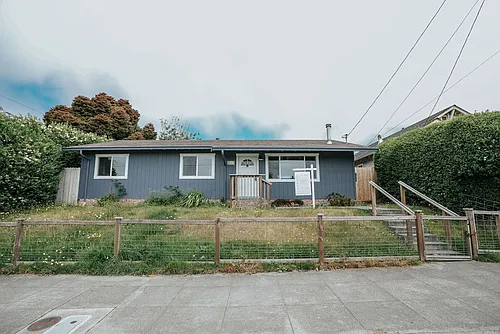 2613 Spring St Photo 1