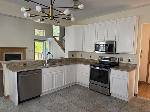3rd image of 9339 Prestwick Green Dr