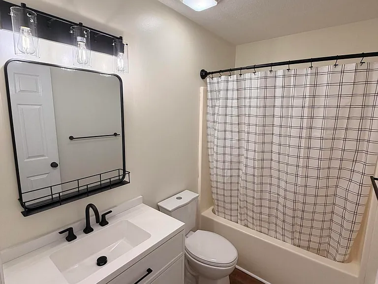 112 Madison Rd — Photo 9