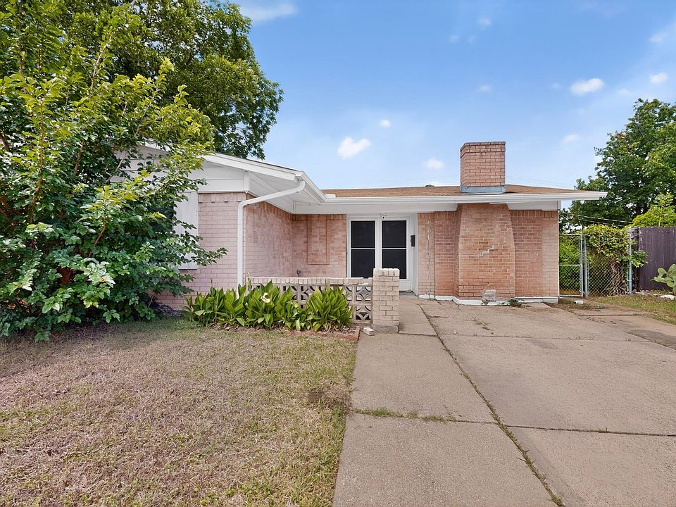 1st image of 1802 Fairfax Ln
