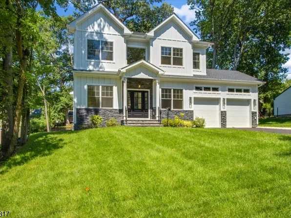 21 Maplewood Dr, Livingston Twp., NJ 07039