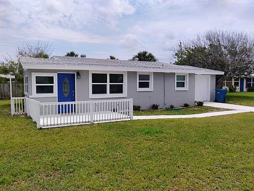 11 Ocean Breeze Cir Photo 1