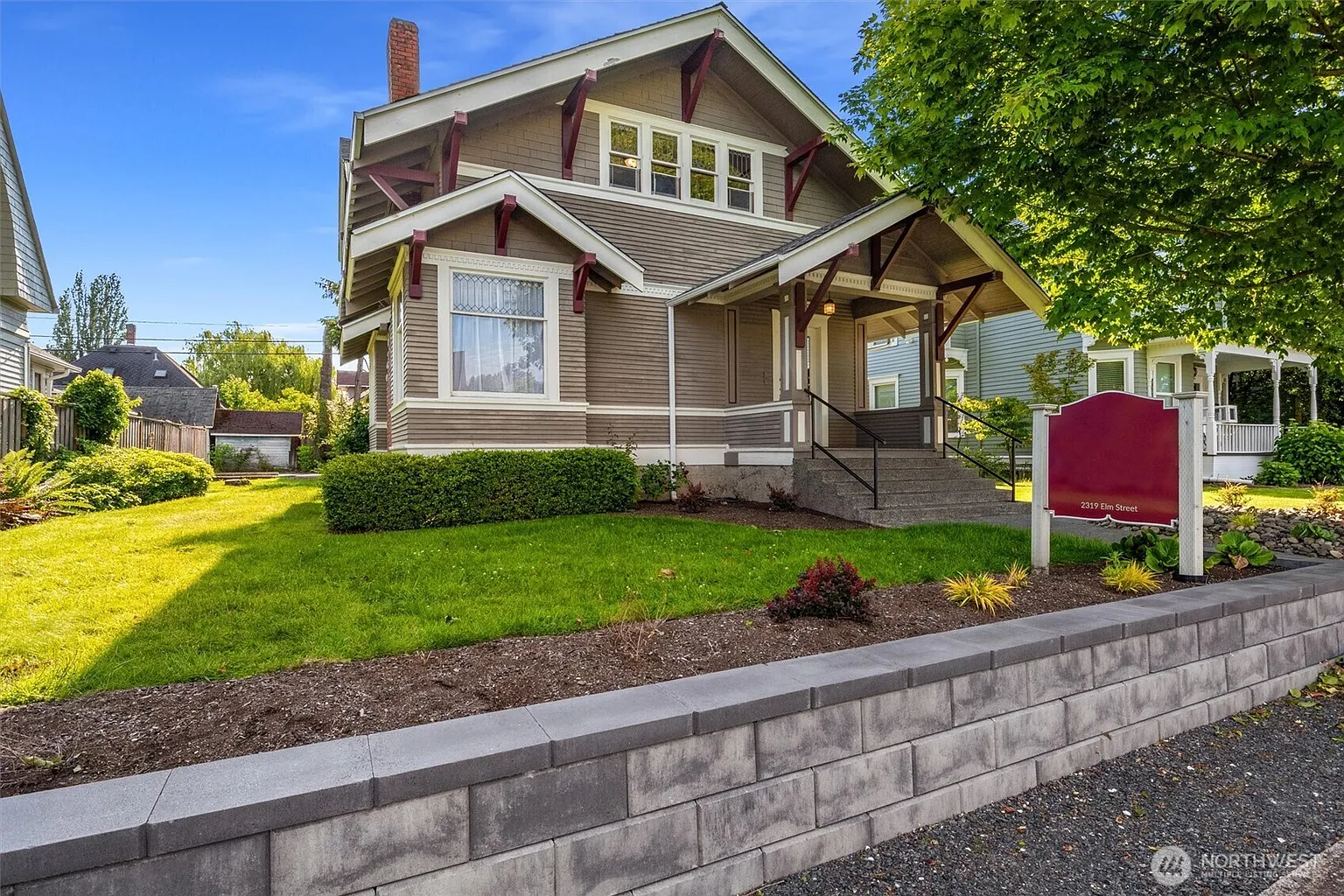 2319 Elm Street photo 1