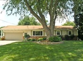 7809 Lilac Dr, Jenison, MI 49428