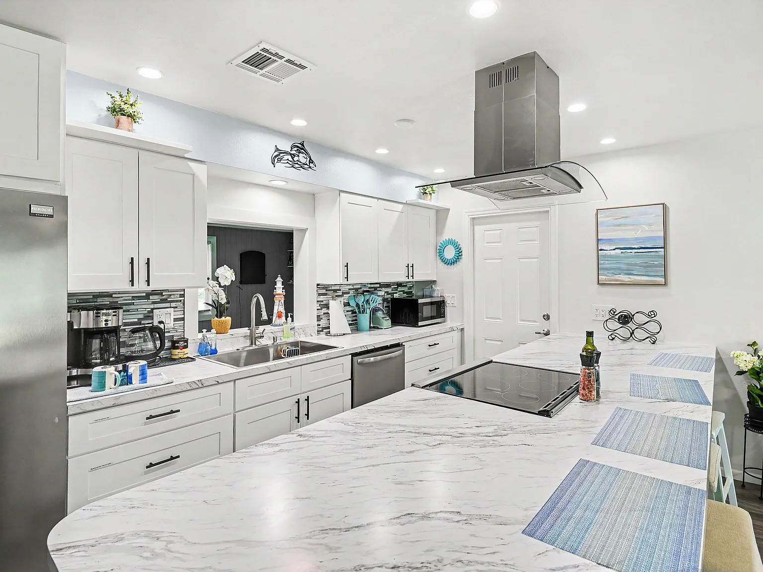 2 bed, 1325 sqft, $2,600 — Photo 4