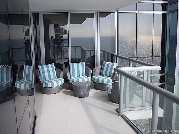 4th image of 17121 Collins Ave APT 3401