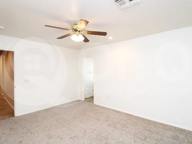5216 E Florian Ave — Photo 8