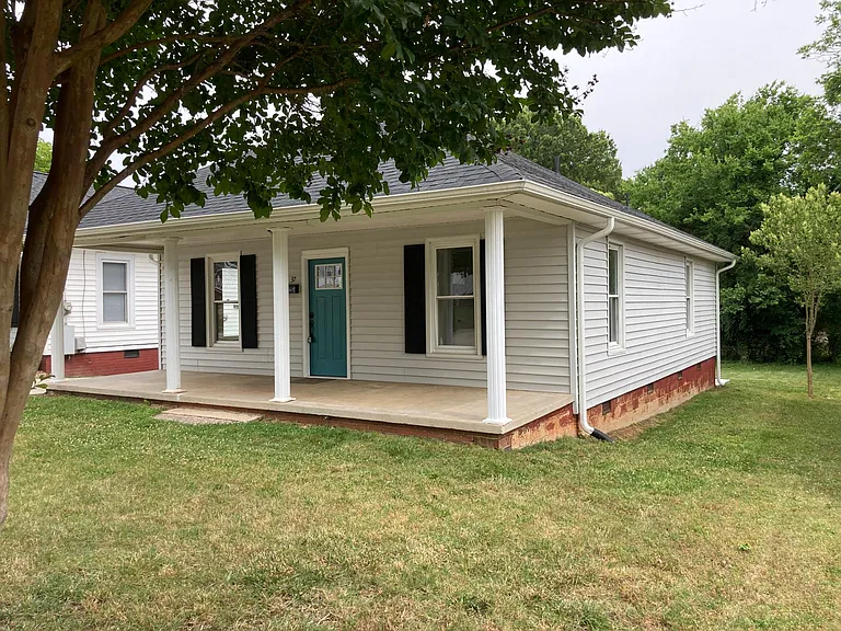 37 Douglas Ave NW — Photo 16