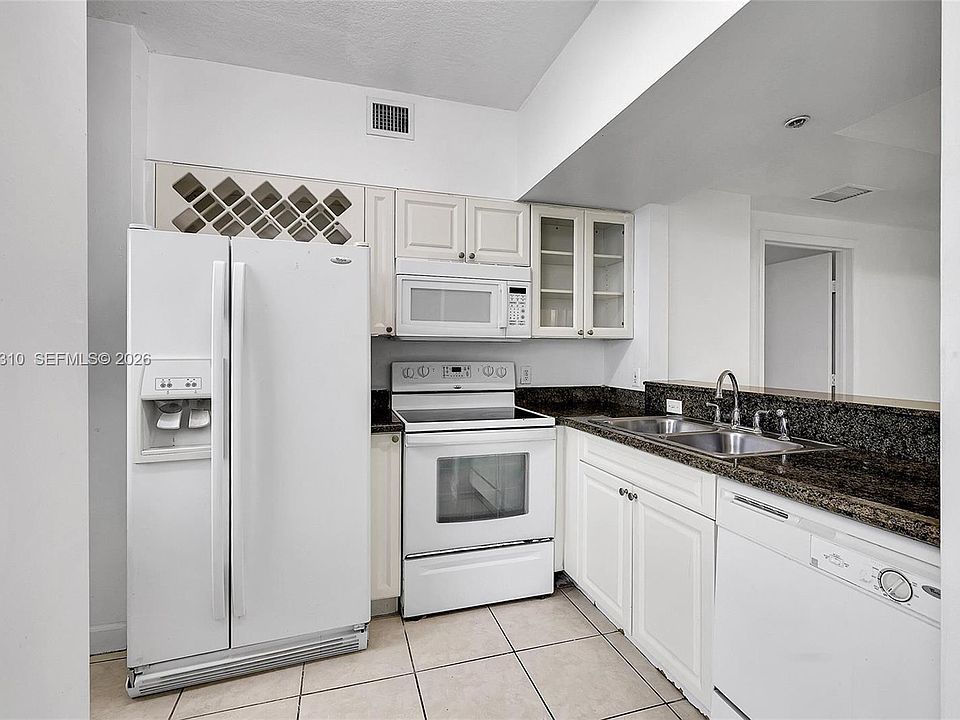1st image of 1 Glen Royal Pkwy APT 1010