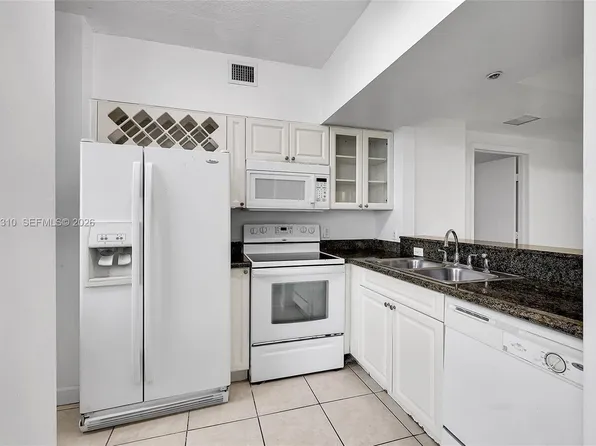 1 Glen Royal Pkwy APT 1010, Miami, FL 33125