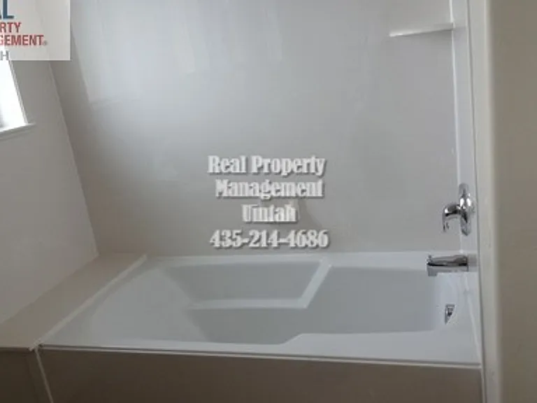 449 E Red Fox Ln — Photo 22