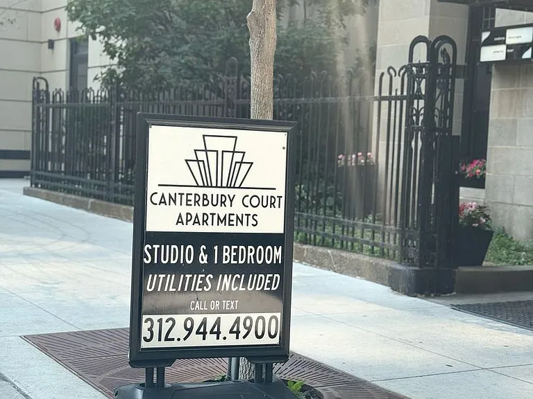 Canterbury Court Apartments — Photo 47