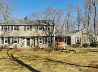 7 Catherine Pl, Katonah, NY 10536