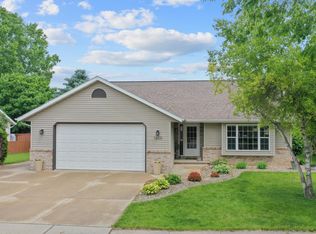 1800 S Derks Dr, Appleton, WI 54915