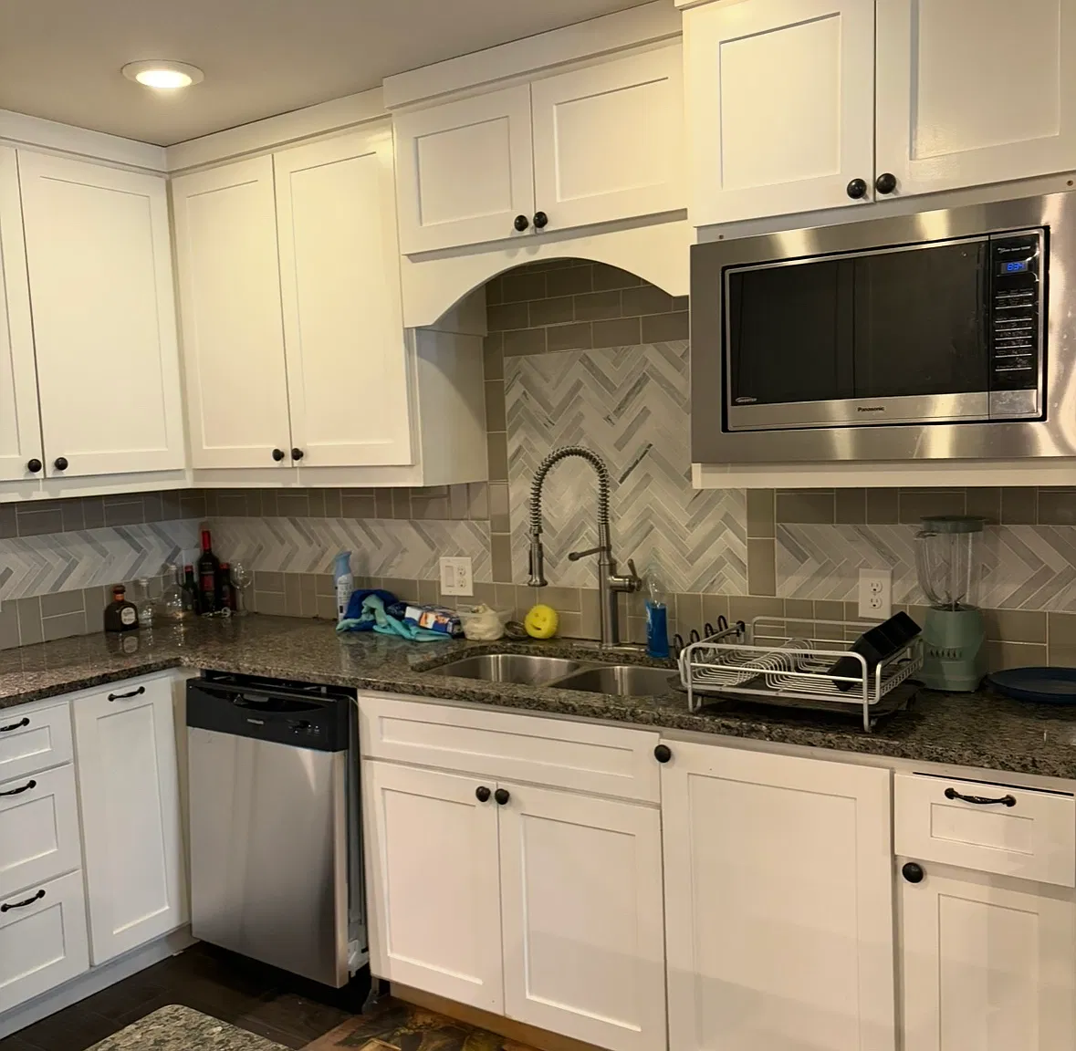 7 bed, 2069 sqft, $3,800 — Photo 2